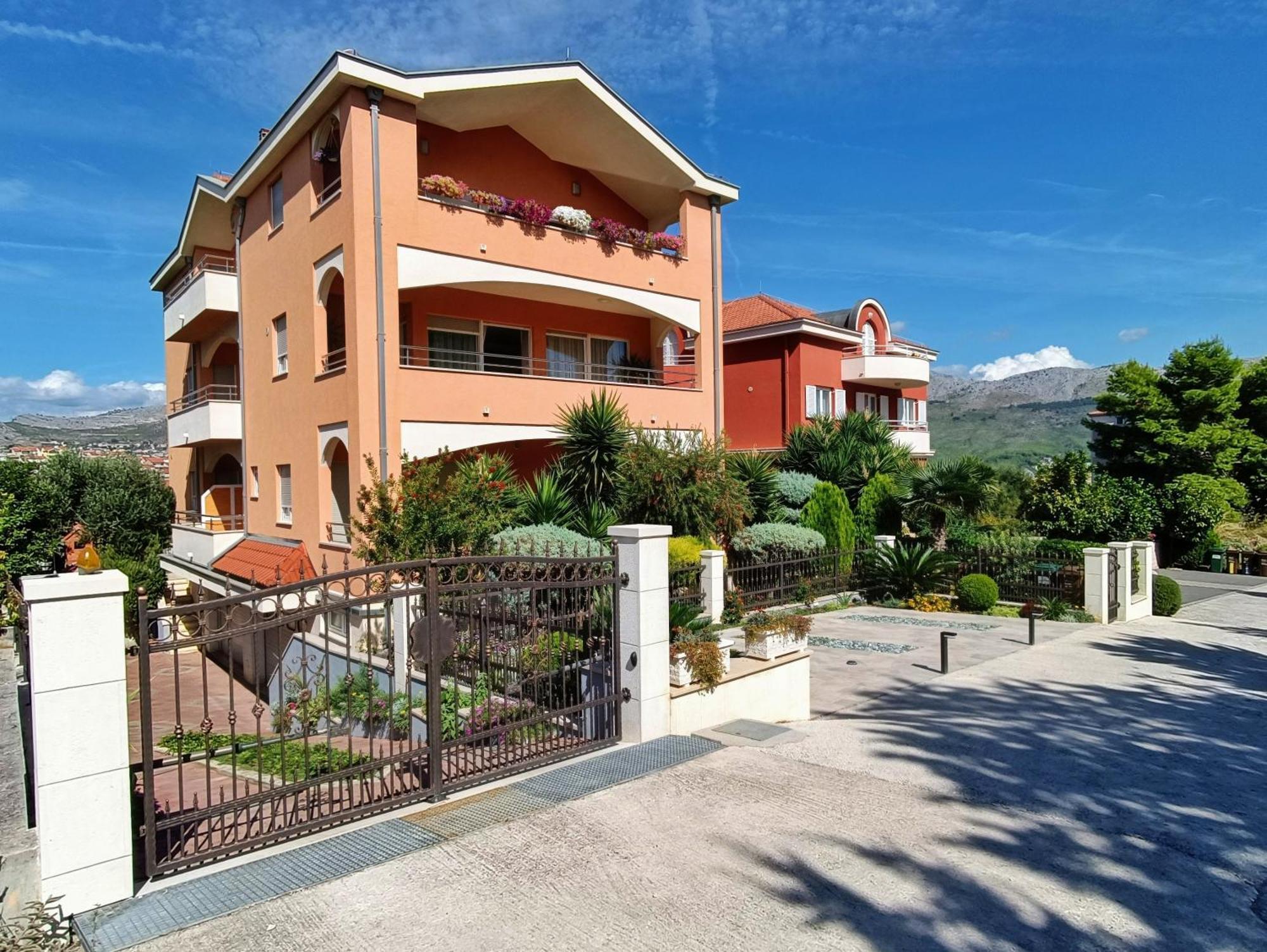 Apartmani Skejic Сплит Экстерьер фото